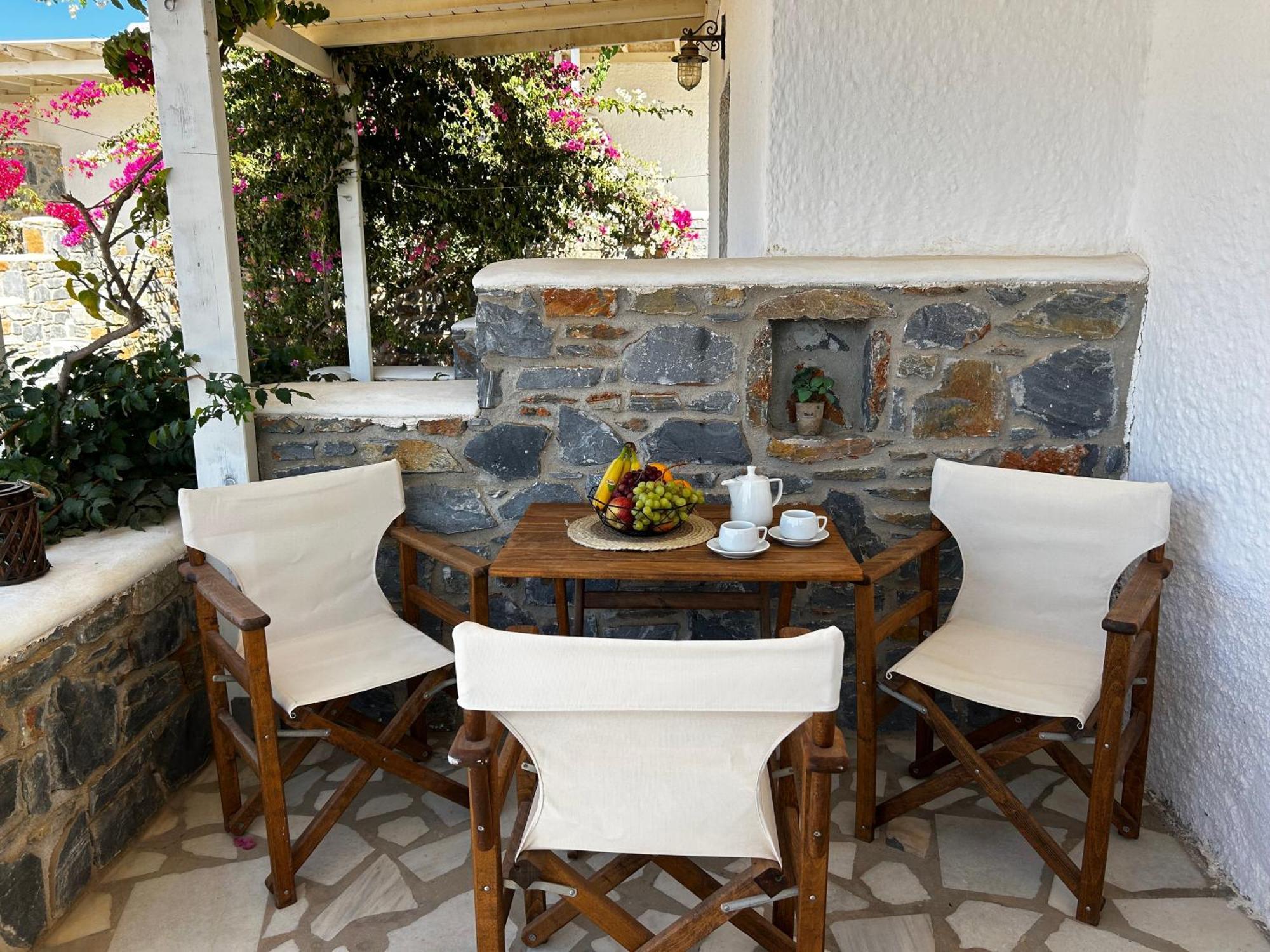 Sunny Studios Naxos Aliko Beach Exterior photo