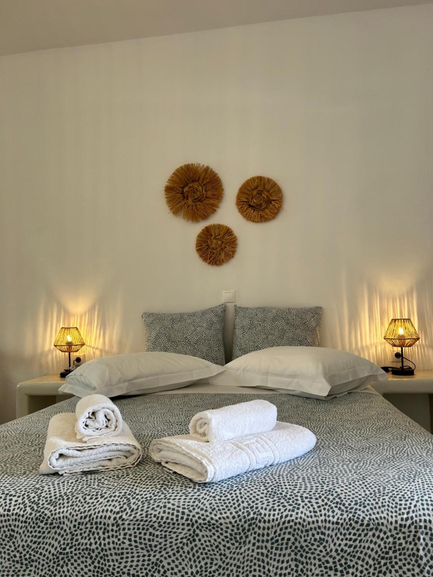 Sunny Studios Naxos Aliko Beach Exterior photo